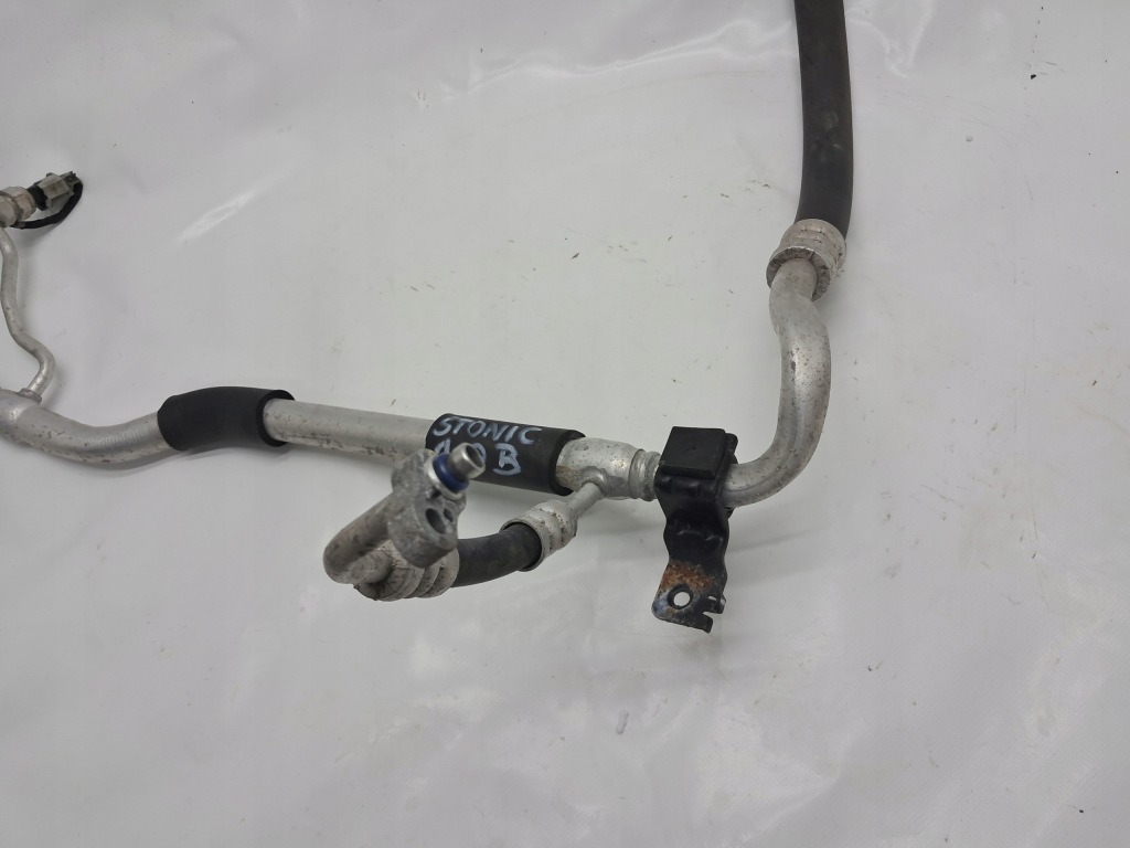 фото №3, Kia stonic шланг кондиционера трубка провода 1.0 t-gdi