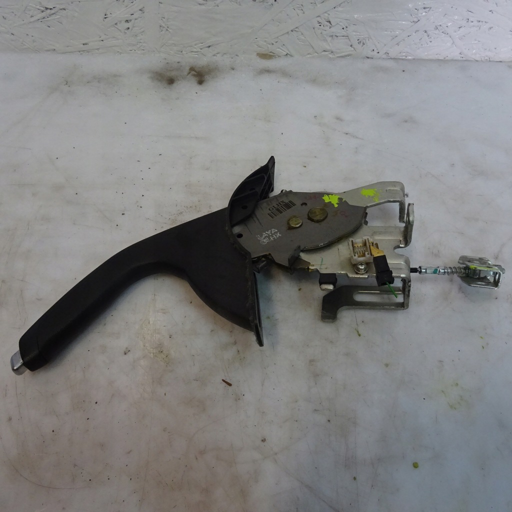 фото №1, Hyundai i20 16r рычаг тормоза ручного