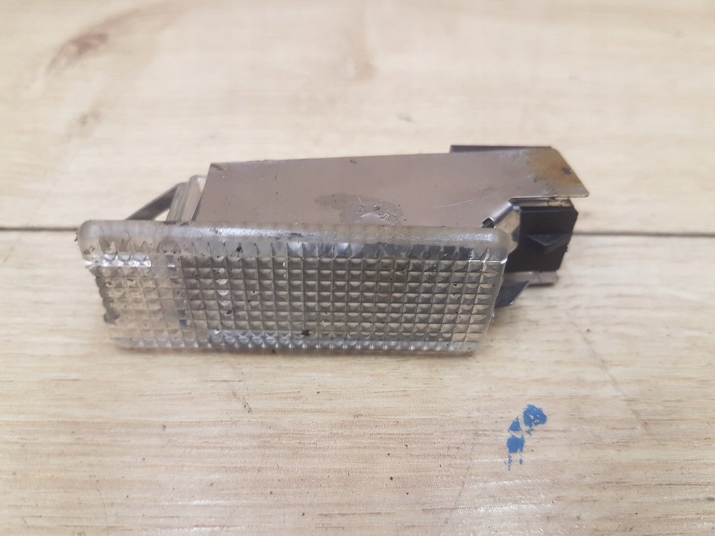 фото №1, Лампа освітлення салону volvo v70