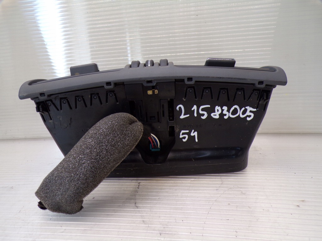 Средняя решётка обдув mercedes w215 cl 2158300554 Оригинал