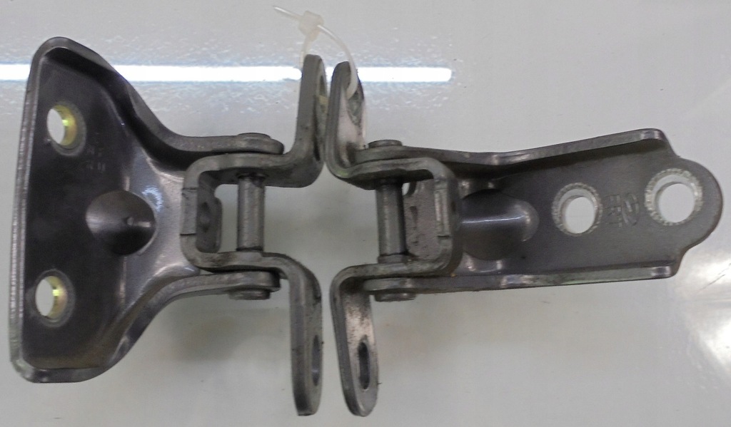 фото №1, Hyundai i30 ii 13 r петли дверь левая задняя kombi