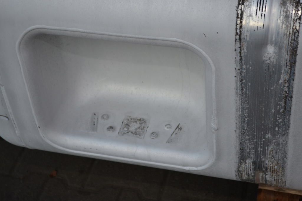 Бак пального mercedes actros mp4 660l a9604703501 mega lowdeck + лавка в Україні