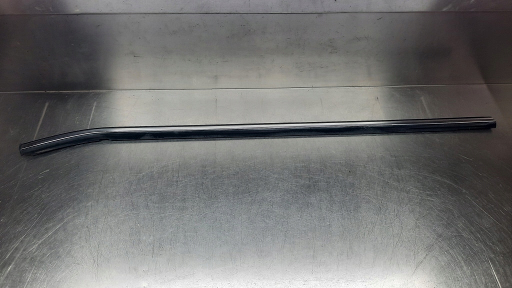 Купити Молдинг підвіконна двері правий перед lancia delta iii 08r