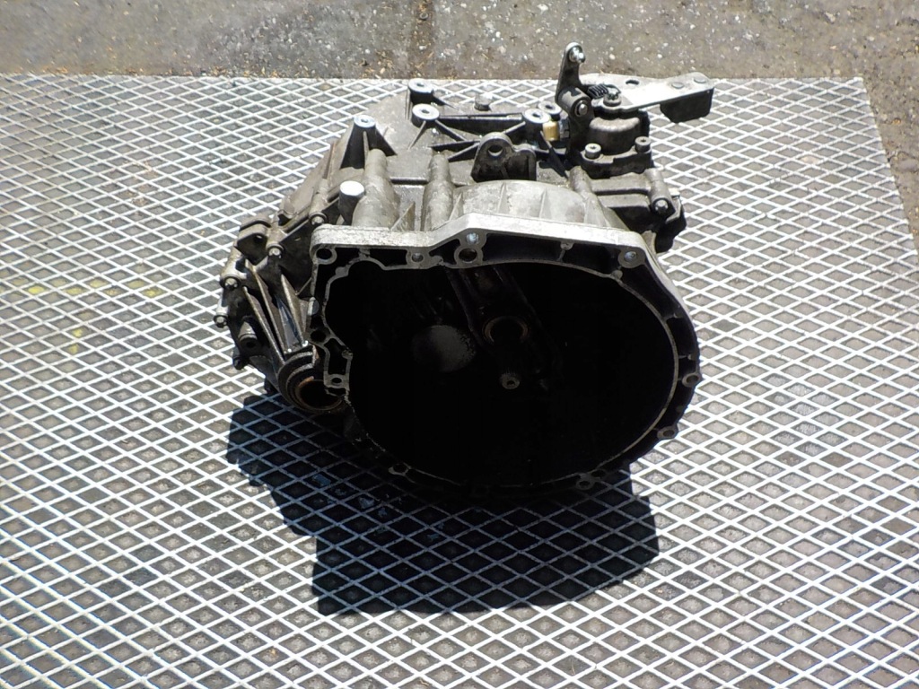 Купити Mini mini r56 1.6 16v b коробка передач передач 7568722-04