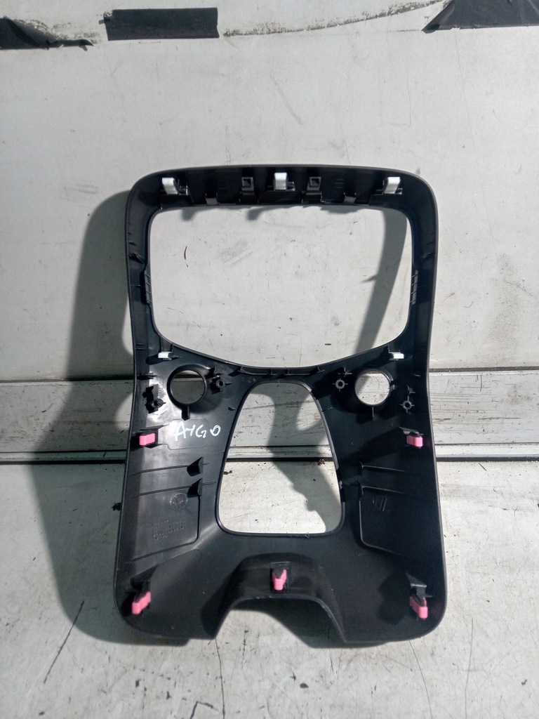 фото №2, Toyota aygo ii рамка радио панель