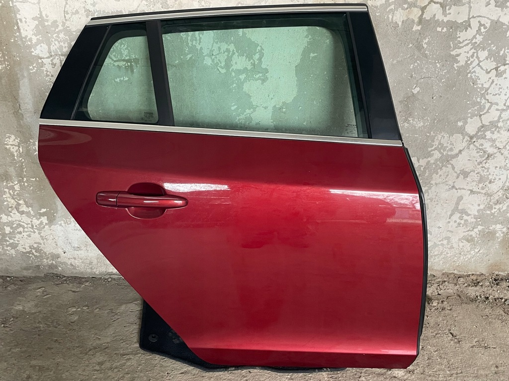 фото №1, Volvo v60 двері правий задня праве задні 70246