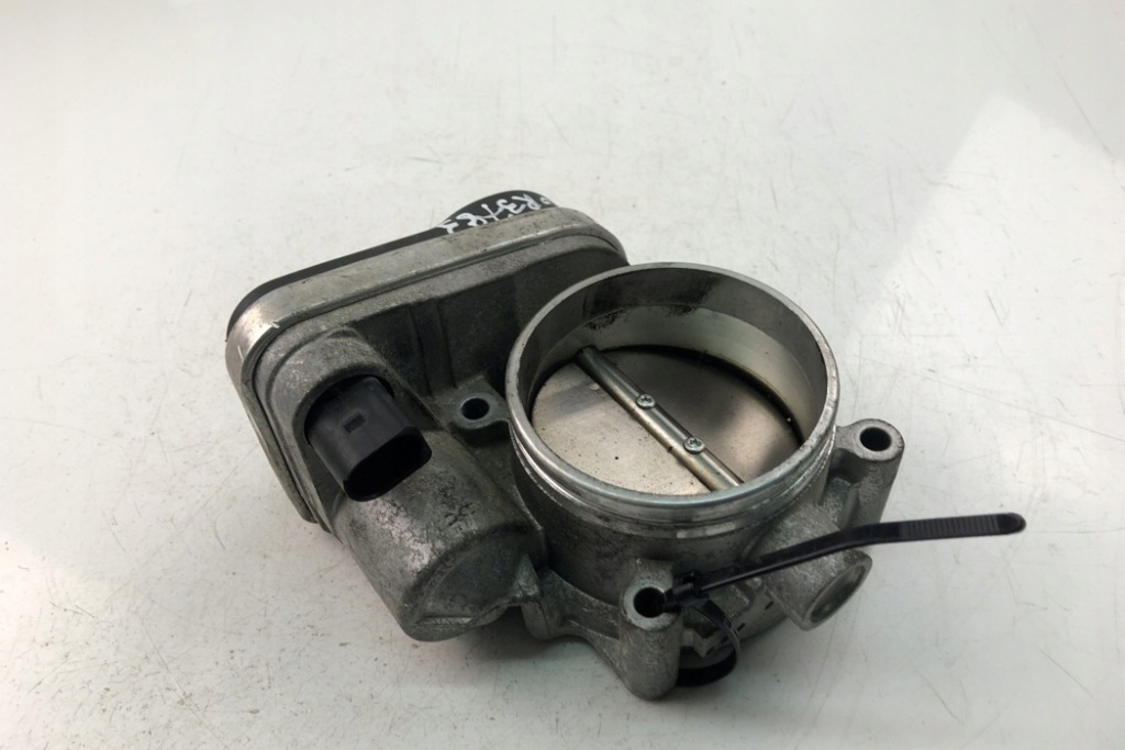 Купить Карбюратор bmw 5 e60 7516946 2005