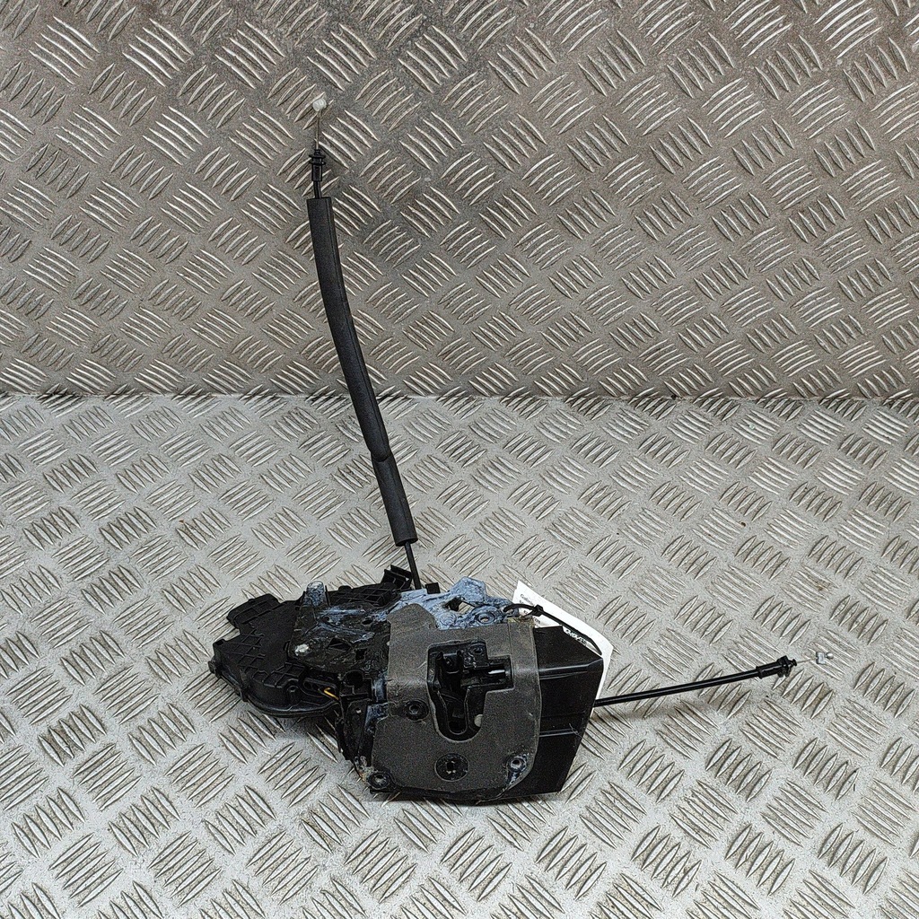 фото №1, Land rover range rover sport l494 2018 правая сторона замок дверь задних