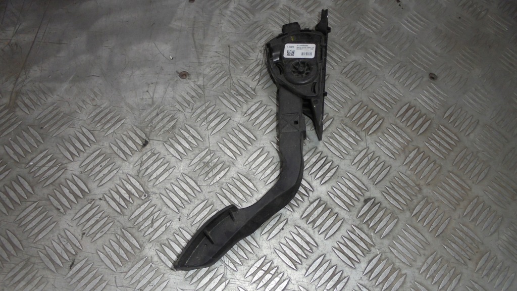 фото №1, Педаль газа volvo v40 ii d2 1.6d 2014