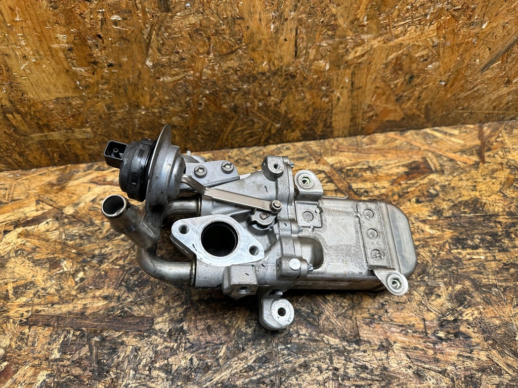 фото №6, Радіатор вихлопних газів egr master iv 2.3 dci 147353806r