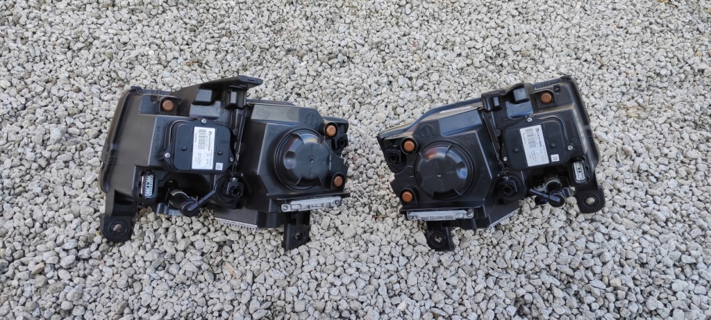 Jeep grand cherokee wk2 2016 2017 2018 2019 2020 фара ксенон led ліва правий Оригінал