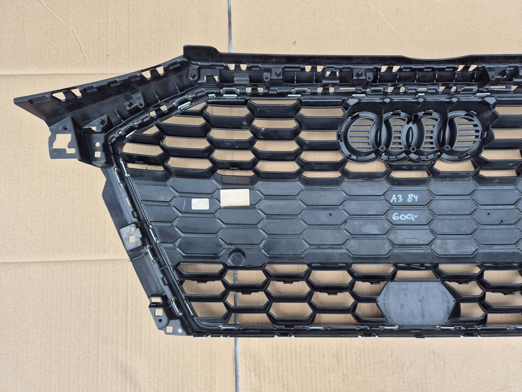 фото №9, Audi a3 8y 20- решётка радиатора решётка радиатора радиатора 8y0853651a