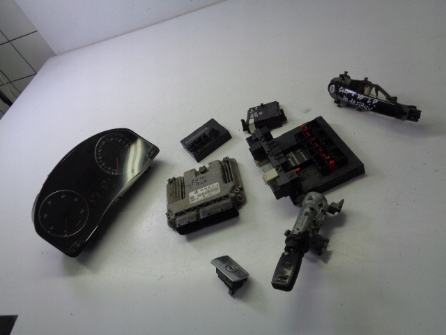 фото №1, Набір стартовий vw golf v 3 двері 2.0 tdi 2007 rok