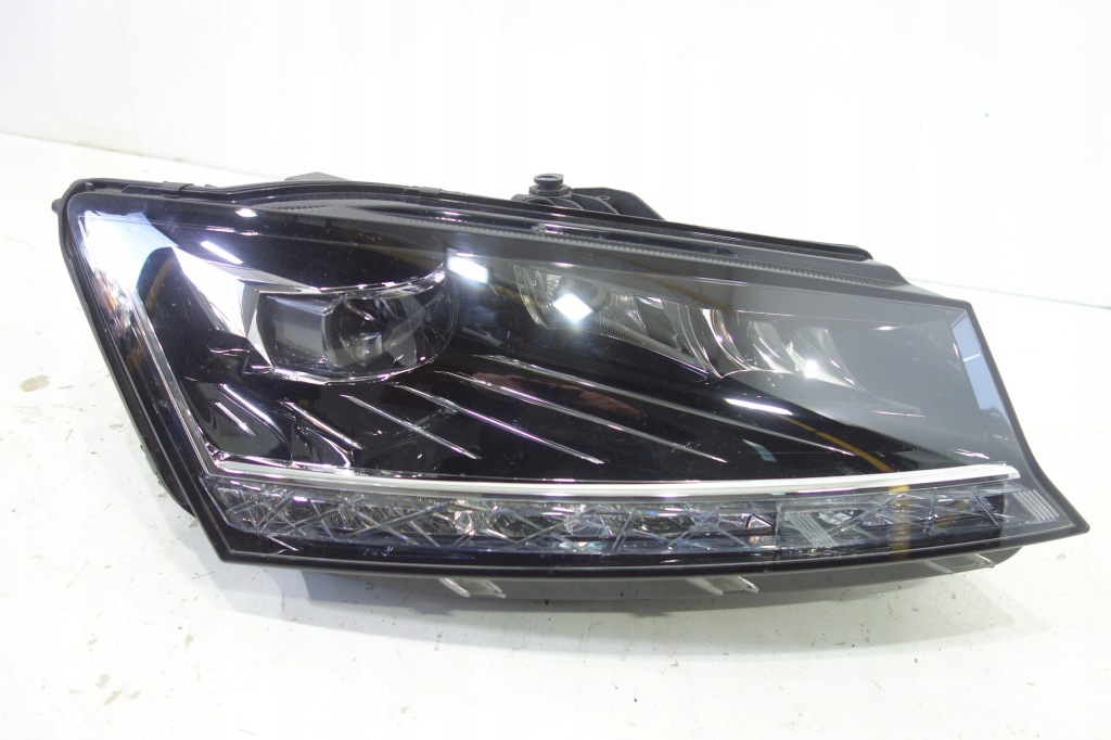 фото №1, Лампа перед правая skoda fabia iii lift full led