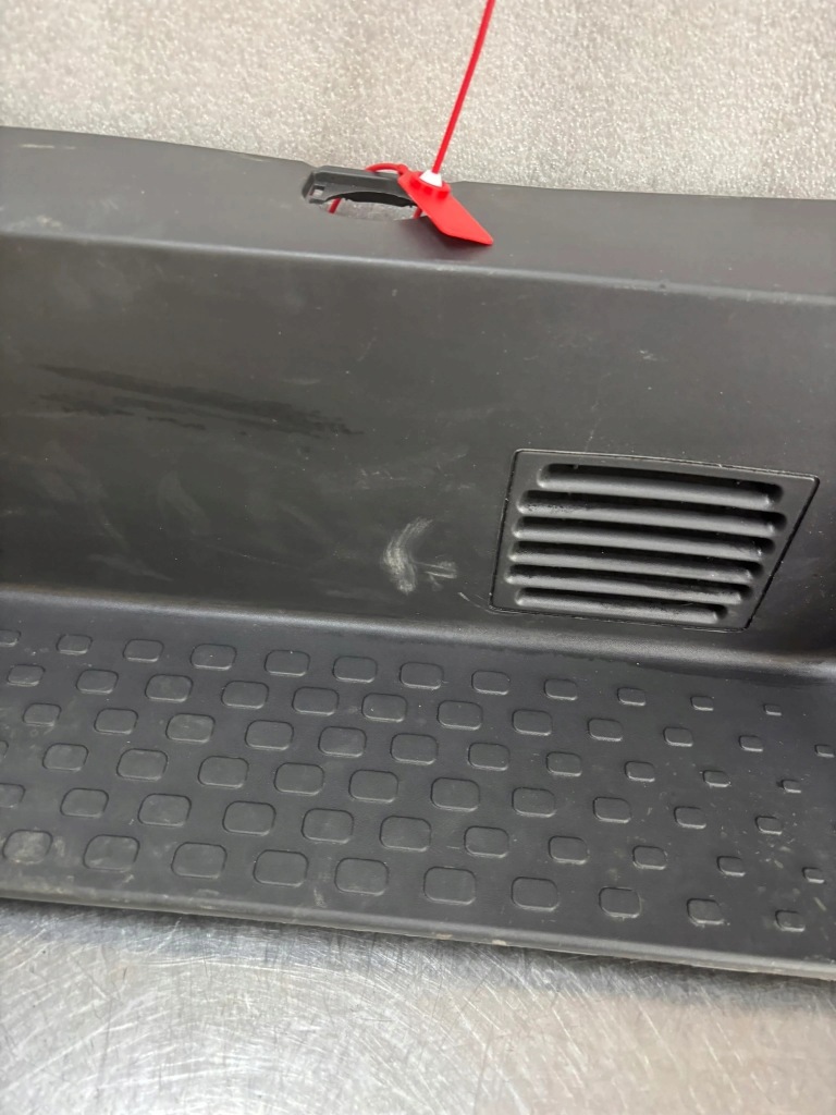 фото №5, Подножка накладка порог левый renault trafic iii 3 lift iv 764634004r