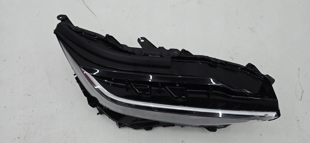 фото №10, Toyota bz4x лампа передня права перед led