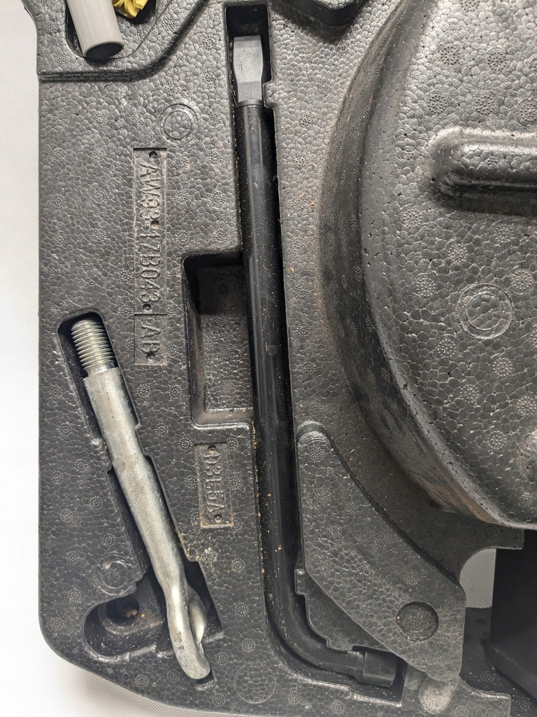 фото №7, Kompletny вкладыш колеса домкрат подъемник пенополистирол jaguar xj x351 2009-