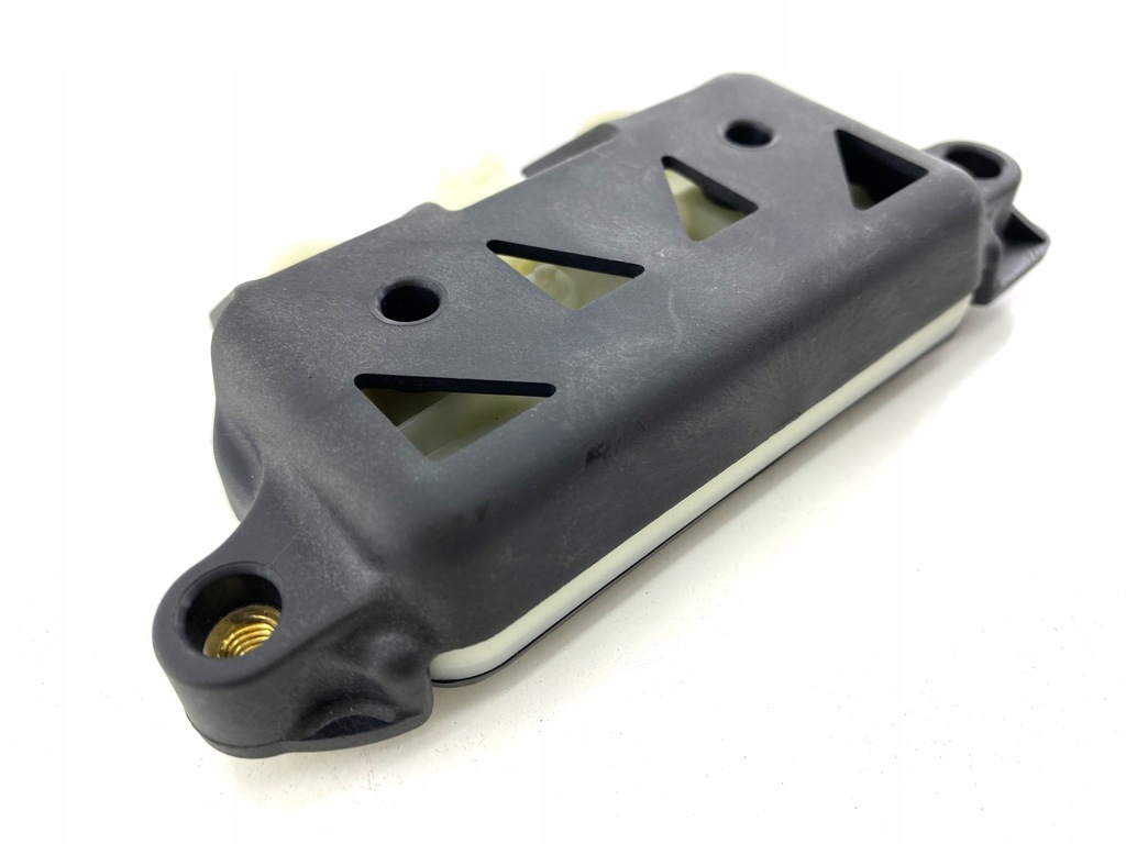 фото №8, Ручка кнопка микровыключатель крышки багажника tesla s eu org