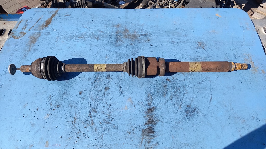 фото №1, Приводной вал правая volvo v50 s40 ii 04-12r 1.6b