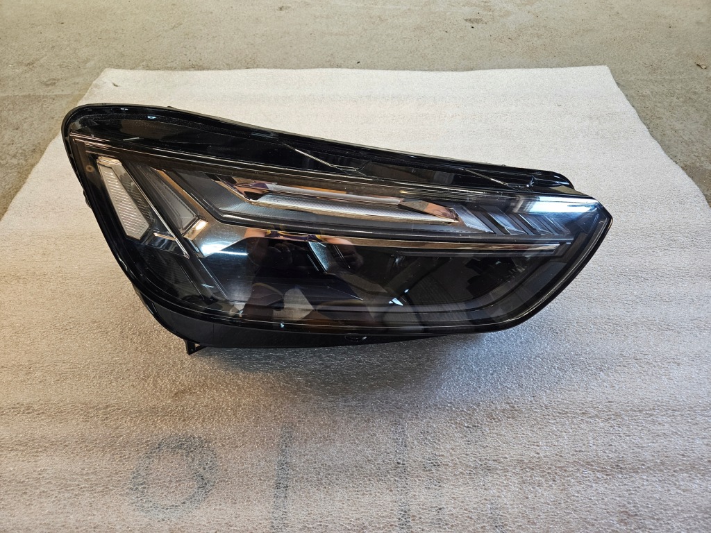Купити Audi q5 рестайлінг  фара правий full led matrix