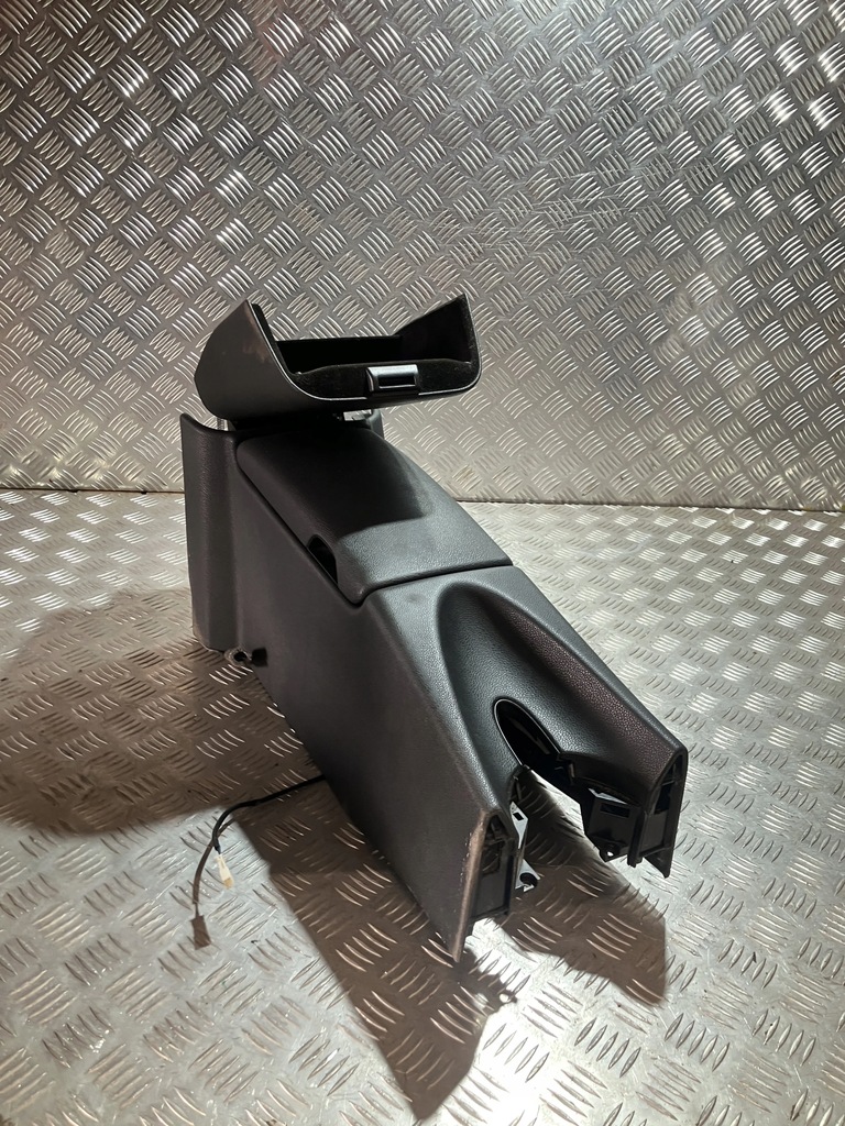 фото №1, Подлокотник туннель mercedes slk r171