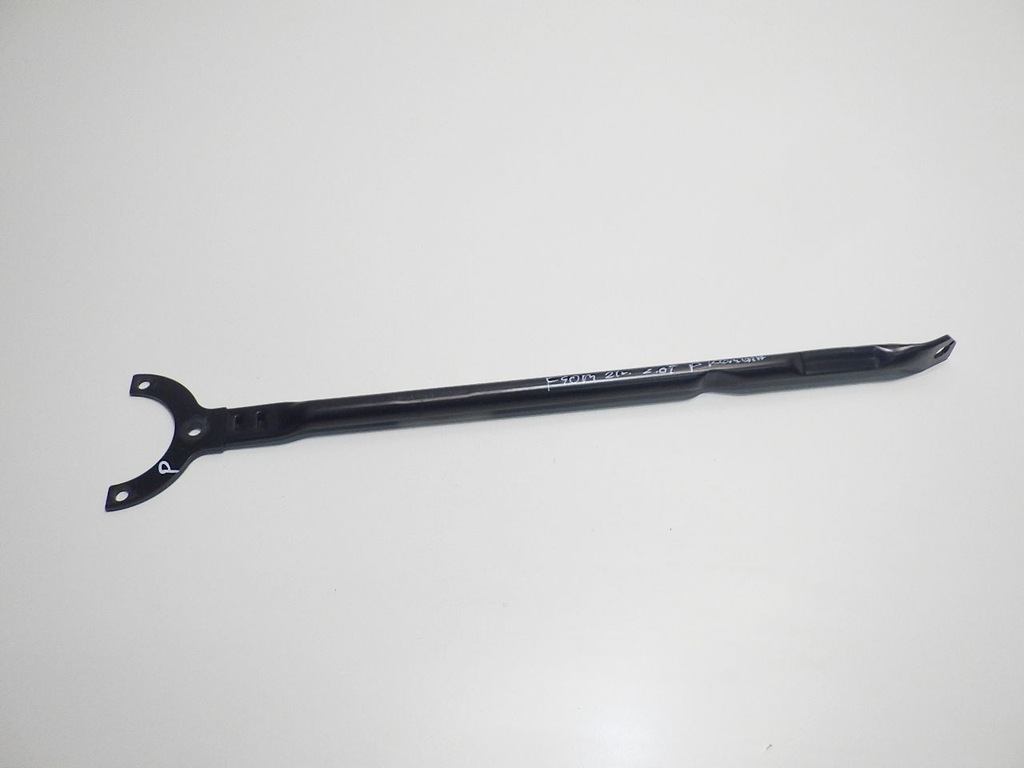 фото №1, Bmw 1 f40 m135ix 2021 распорка чашка правая