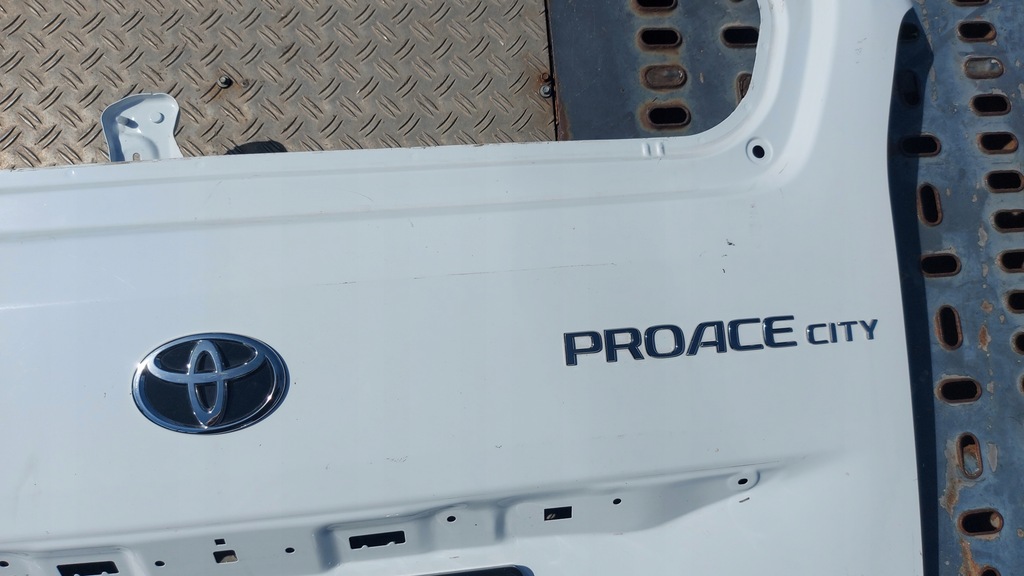 фото №9, Крышка багажника багажника задняя задняя toyota proace city berlingo iv