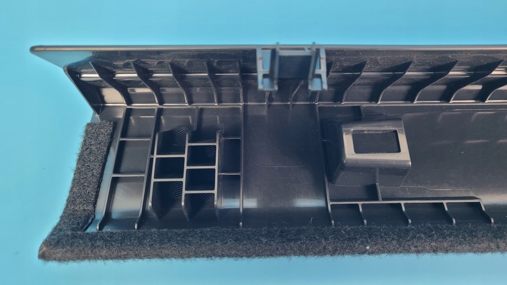 фото №10, Bmw x1 u11 sdrive18i 23r молдинг захист багажника оббивка 7952298