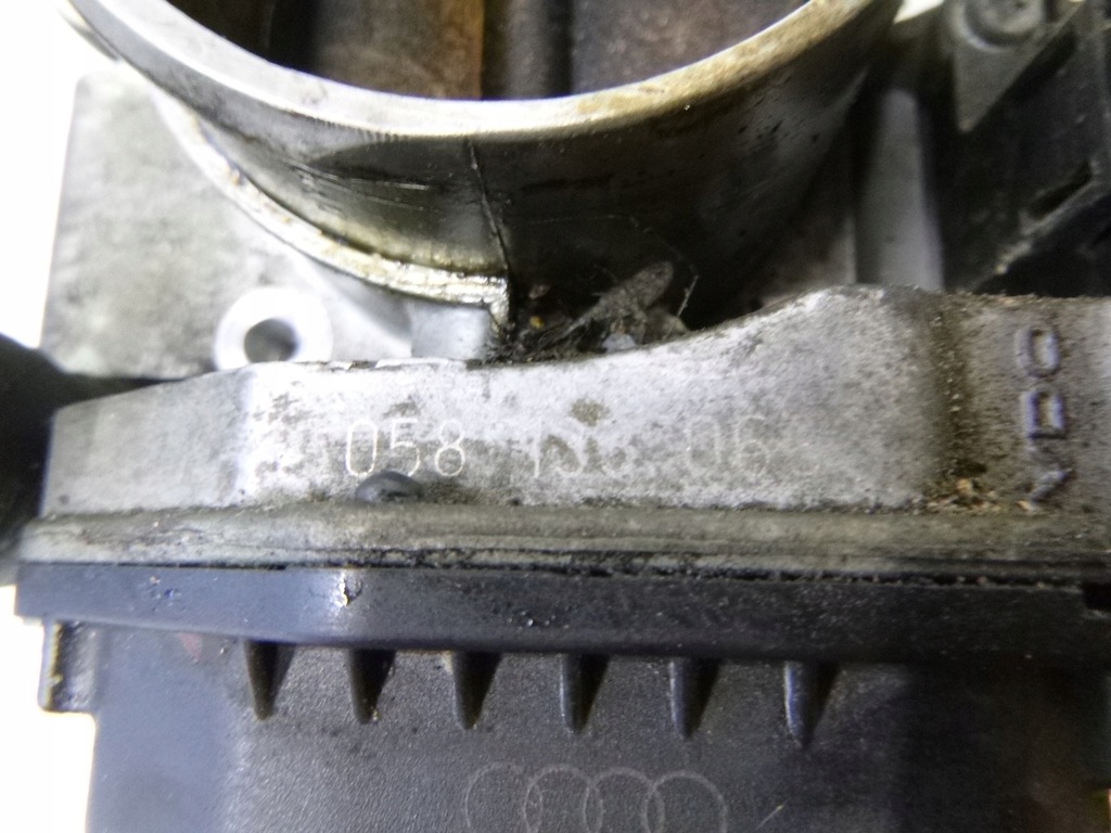 фото №9, Дроссельная заслонка audi a4 b5 1.8 1997r.