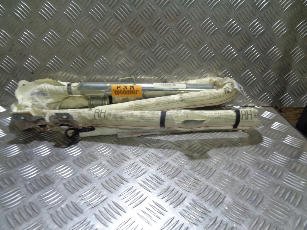 фото №1, Toyota corolla verso ii шторка безопасности правая 621700f010