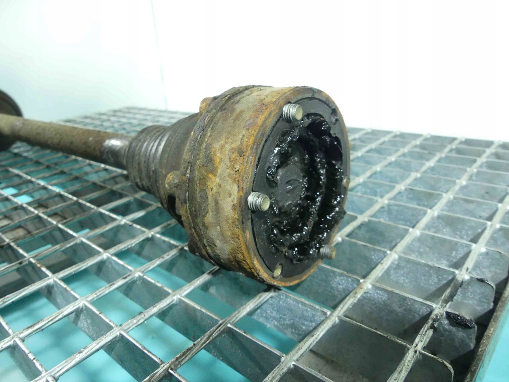 фото №5, Приводной вал правая vw passat b6 2.0 tdi