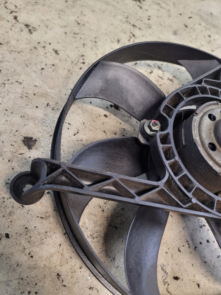 фото №9, Вентилятор радиатора оригинальный номер 1j0121206d seat toledo ii 1.9tdi