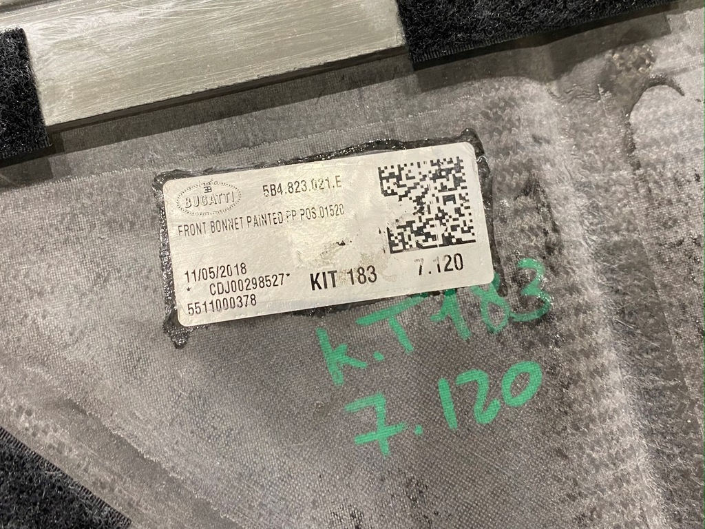 фото №8, Bugatti chiron передняя капот карбон 5b4823021e