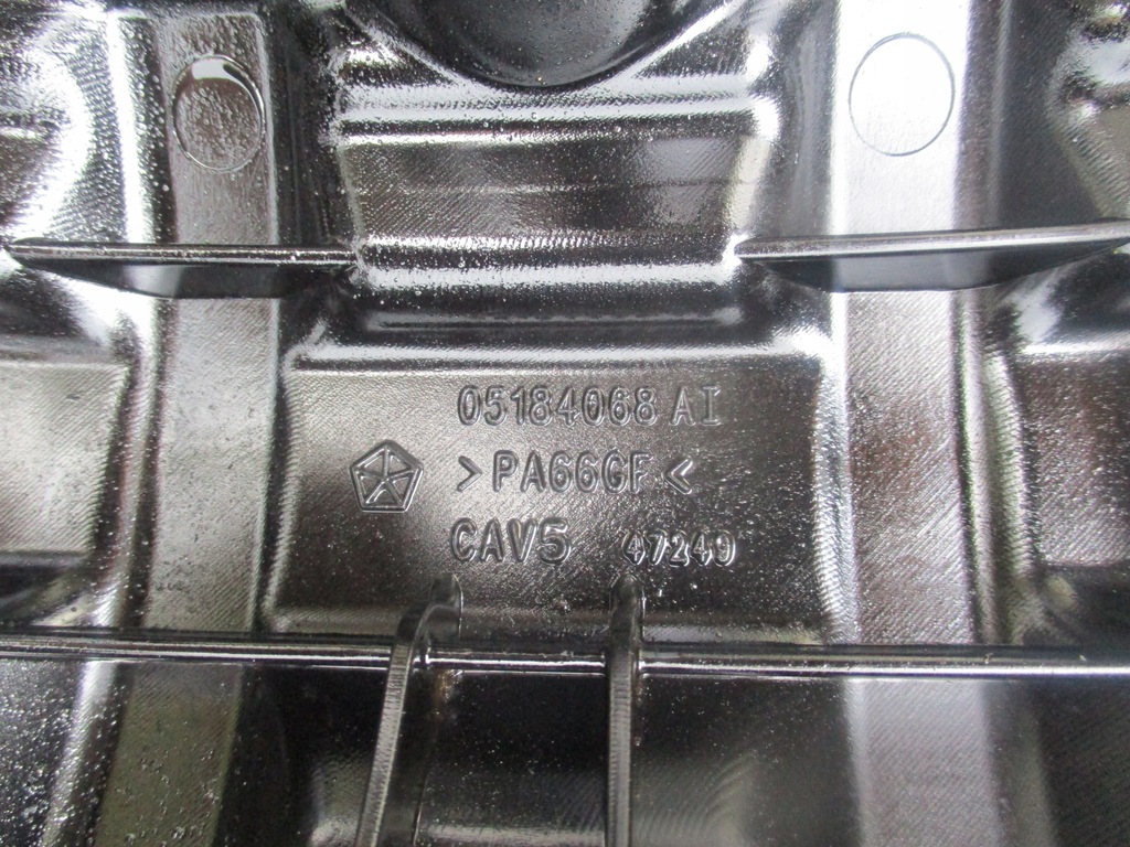 фото №9, Крышка клапанов jeep grand cherokee wk2 3.6 v6