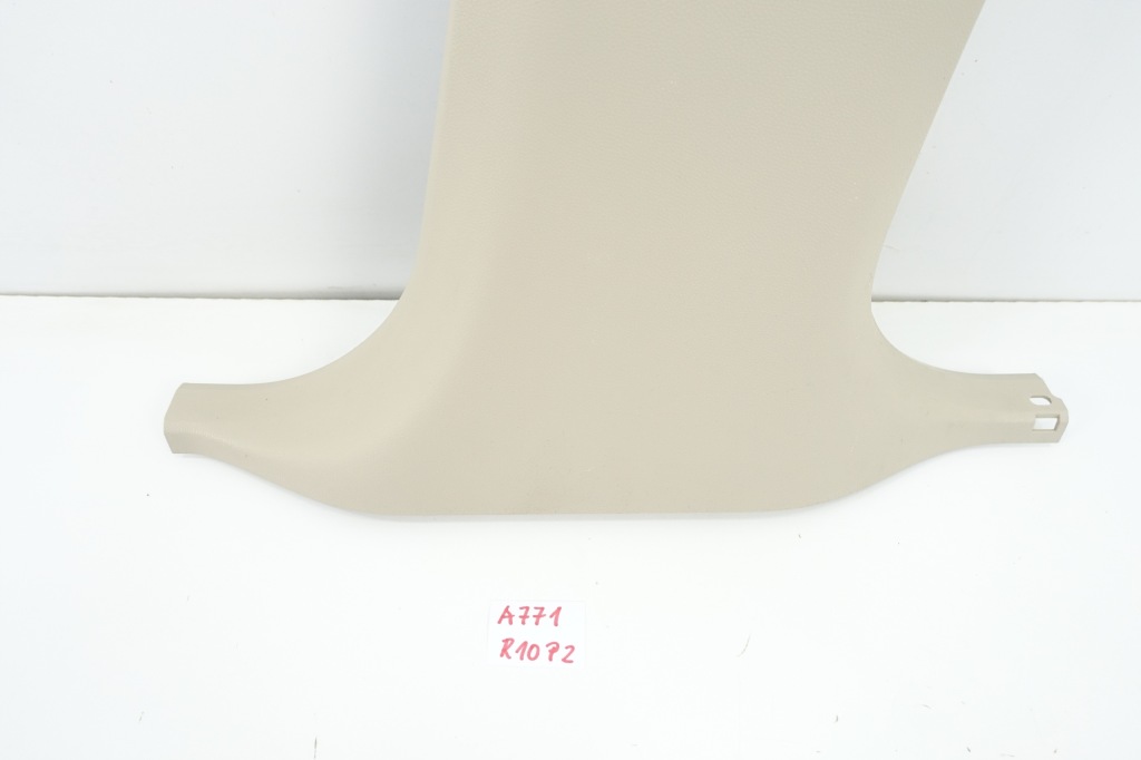 Молдинг накладка стійка правий mercedes e w212 Оригінал