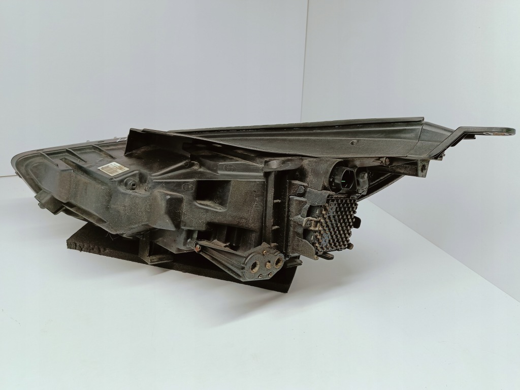 Купити Hyundai i30 3 17- фара права перед передня full led оригінальний номер європа  92102-g4100