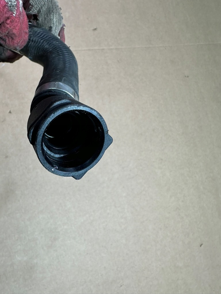 Шланг жидкость, воды, отопителя, трубка mercedes eqa w243, h243 европа Недорого