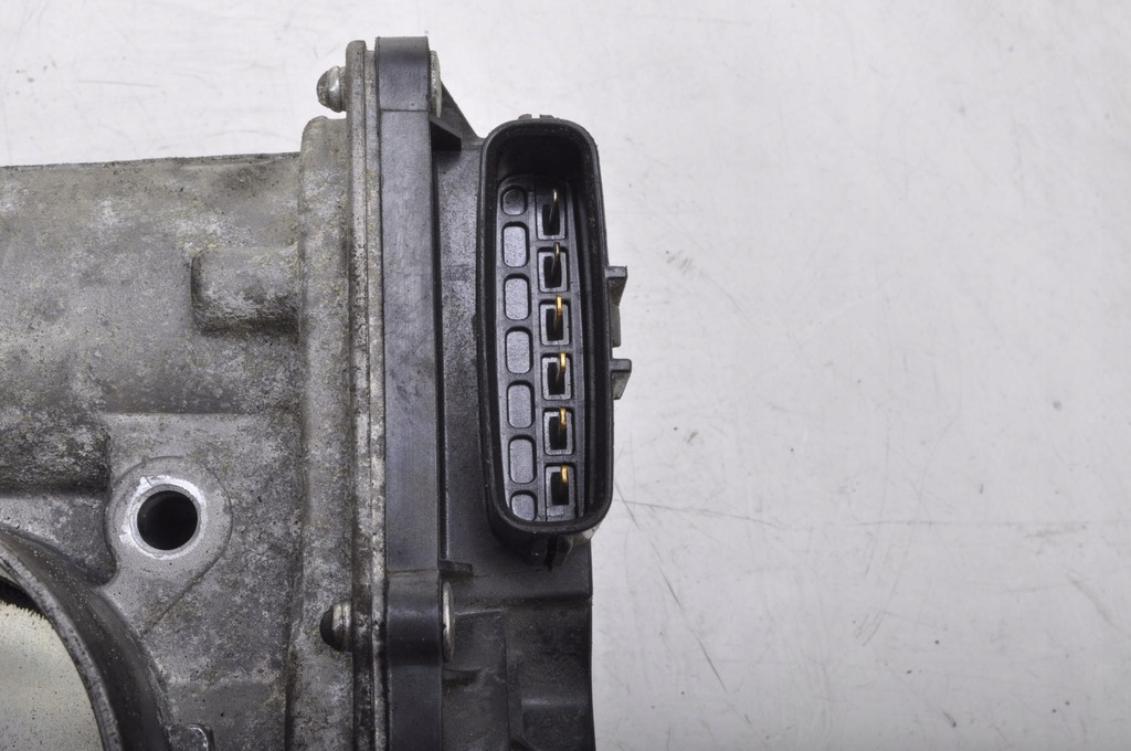 фото №7, Kia оригинальный номер 35100-2e600 гибрид дроссельная заслонка