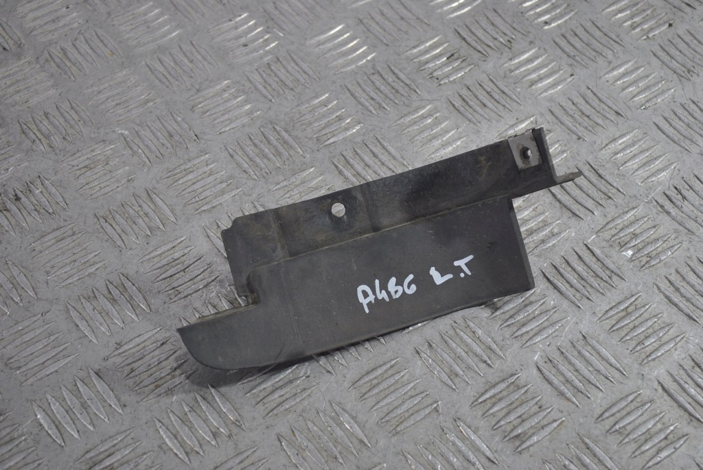 фото №1, Брызговик подкрылок левый задняя 8e0853833 audi a4 b6