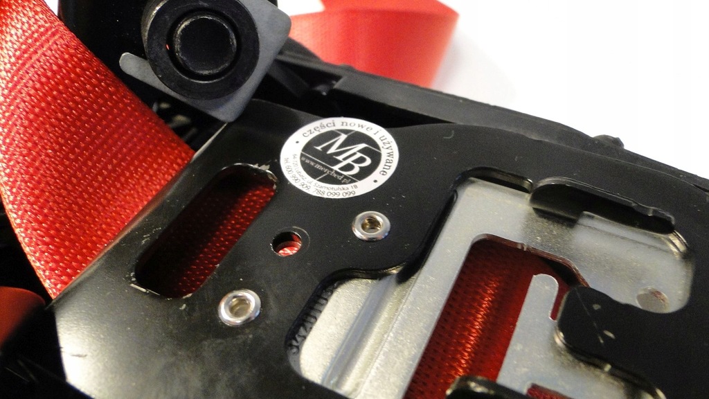 фото №8, Mercedes cle 236 c236 pas безопасности передний правый a2068607600 3d53