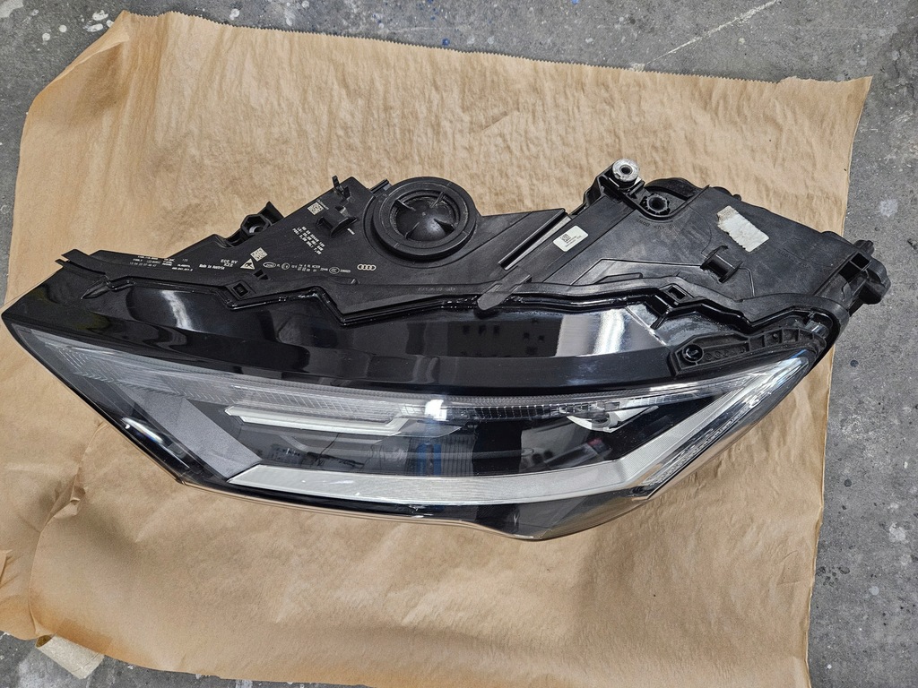 фото №9, Audi q7 4m 2022 лампы передние