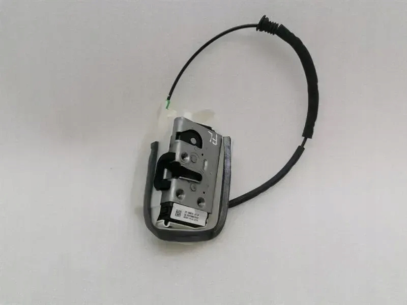 Купить Tesla model y 2023 перед сторона левая вкладка do замка дверь