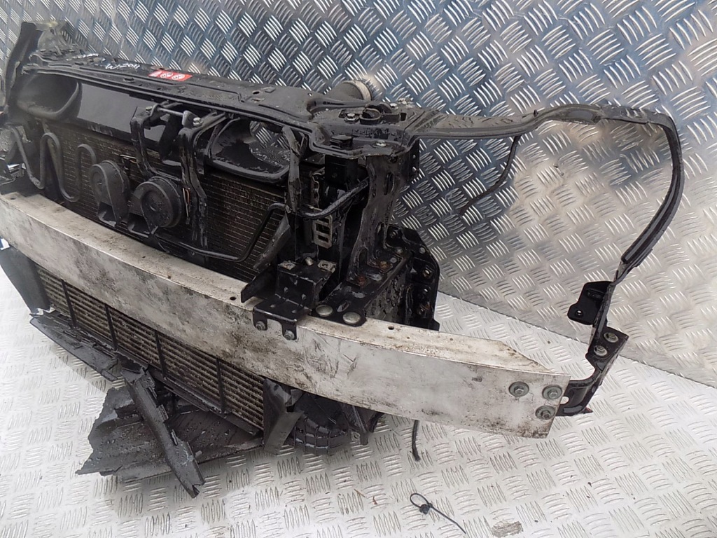 фото №3, Mercedes w204 pas перед передний