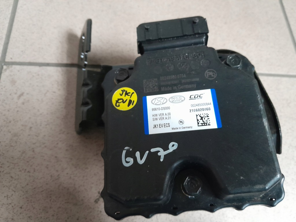 фото №14, Genesis gv70 2022r модуль бортовой компьютер блок управления клемма