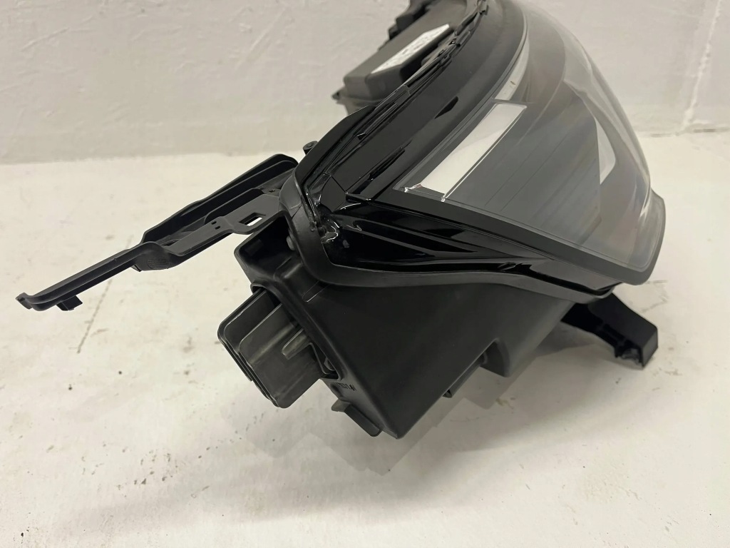 Nissan townstar фара правый  led 21 - Доставка