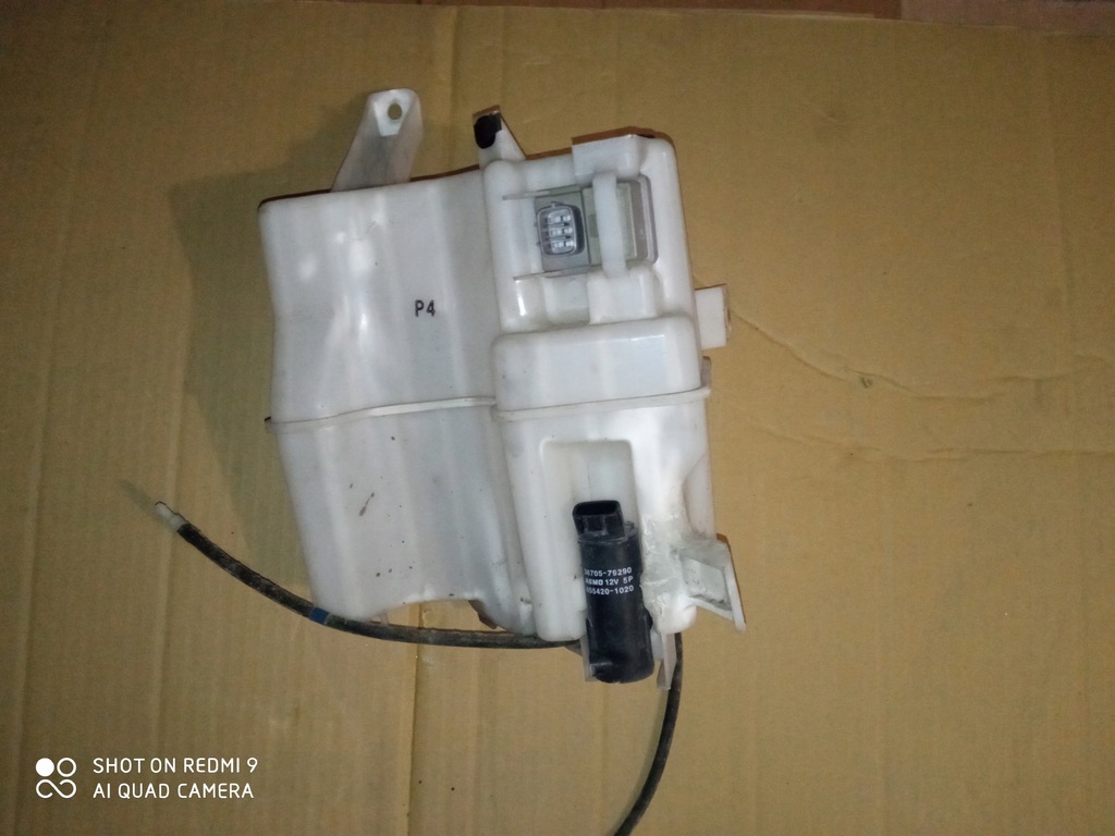 фото №1, Prius iii plus бачок омывателя ксенон