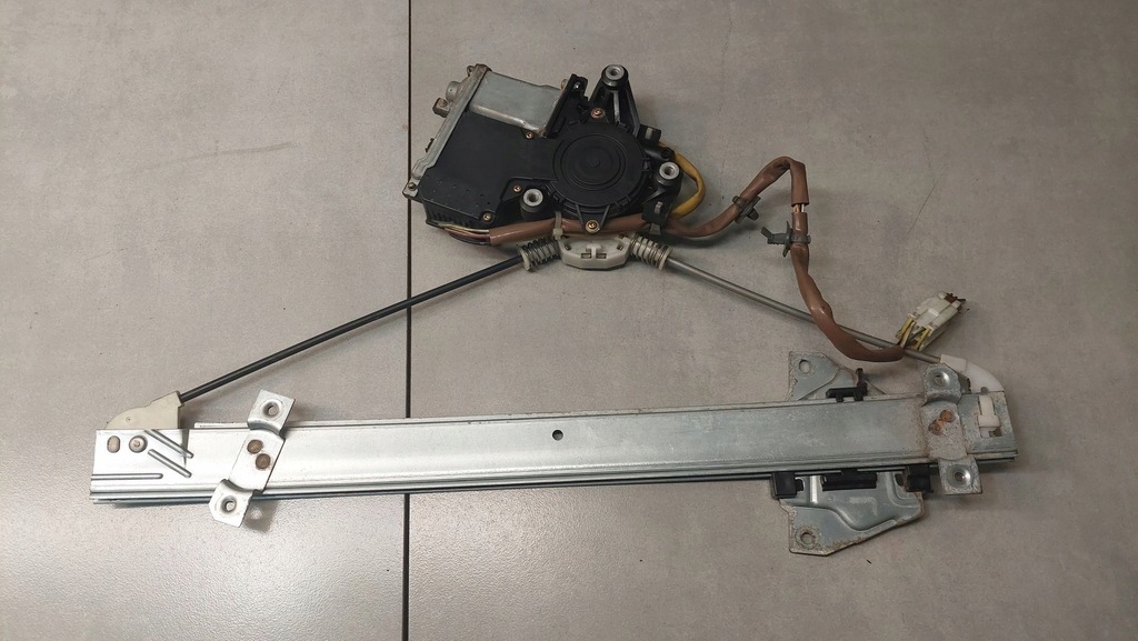 фото №7, Подъемник стекло левый задняя space wagon iii 2.4 gdi