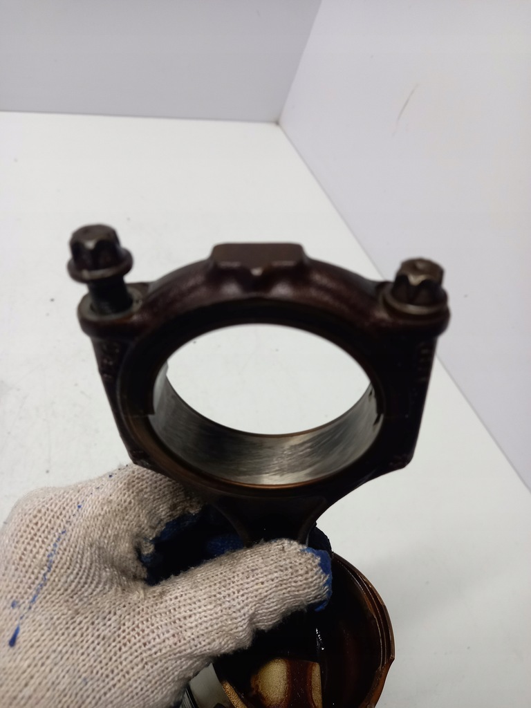 фото №4, Поршень поршни audi a8 d3 4.2 бензин