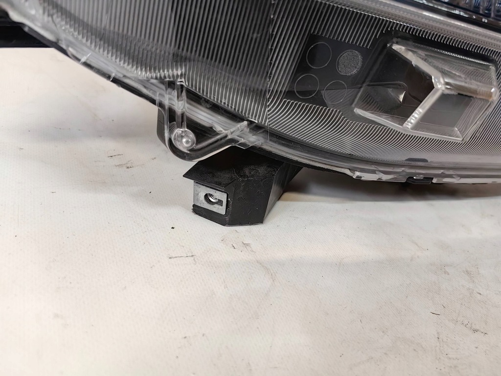 фото №6, Mitsubishi eclipse cross-lampa full led права polecam