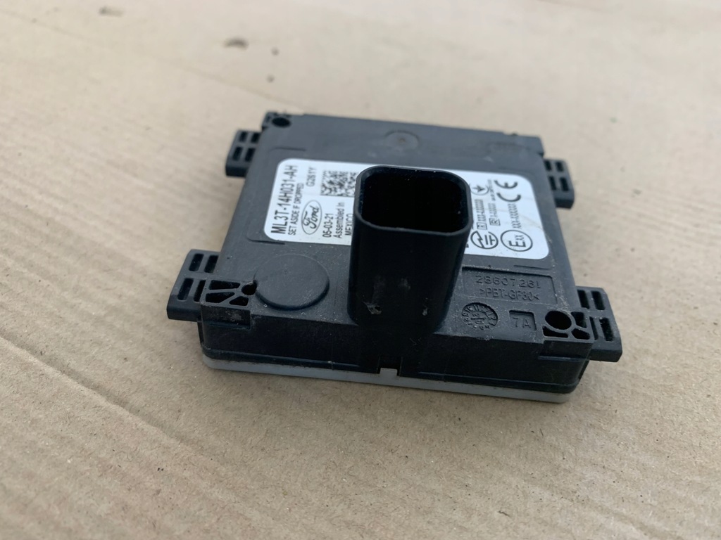 фото №8, Ford mustang mach-e 2021r rwd 75.7 kwh датчик мертвого pola левый перед